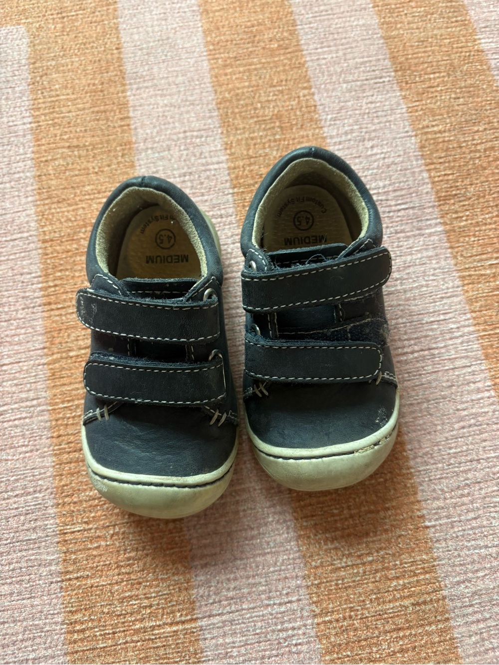FootMates Navy Blue Toddler Velcro Sneakers